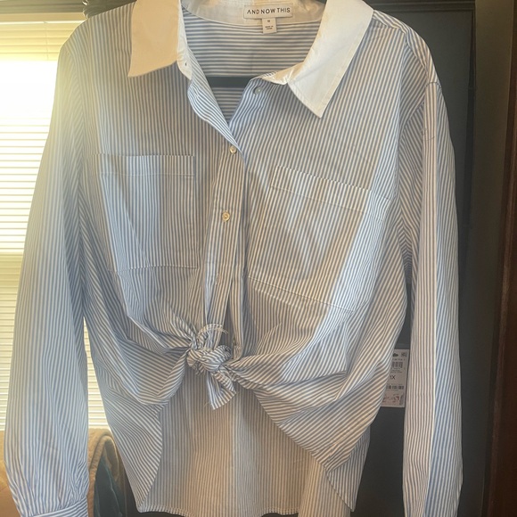 NWT cropped white shirt with blue stripes button down - Picture 6 of 11
